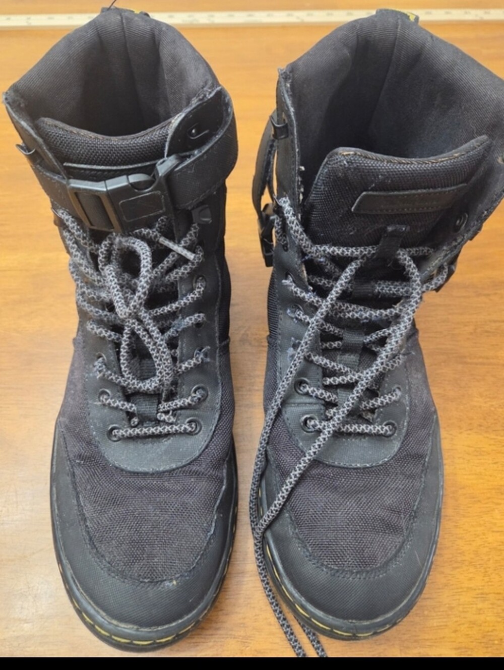 Dr. Martens Unisex Black Combs Tech Lace-Up Boots Men 10-Women 11, Pre-owned